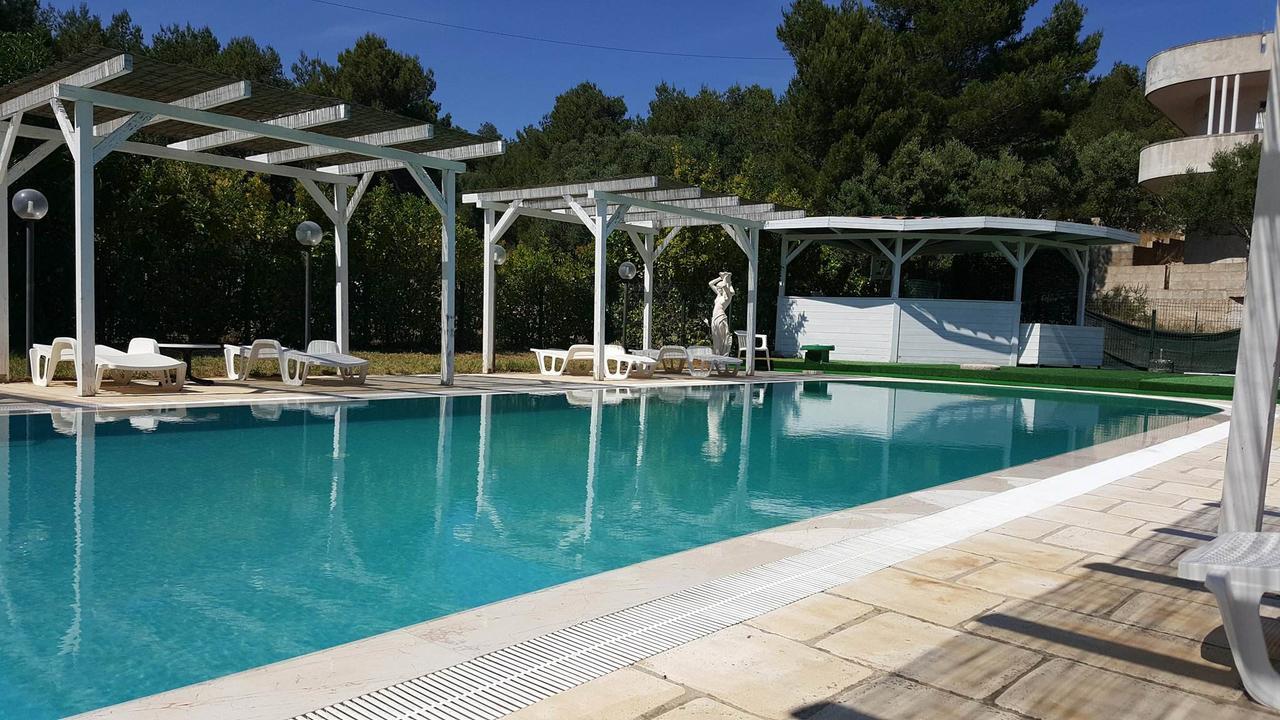 Hotel Falco D'Oro Cisternino Extérieur photo